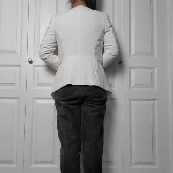 White Blazer - Picture 4 of 5